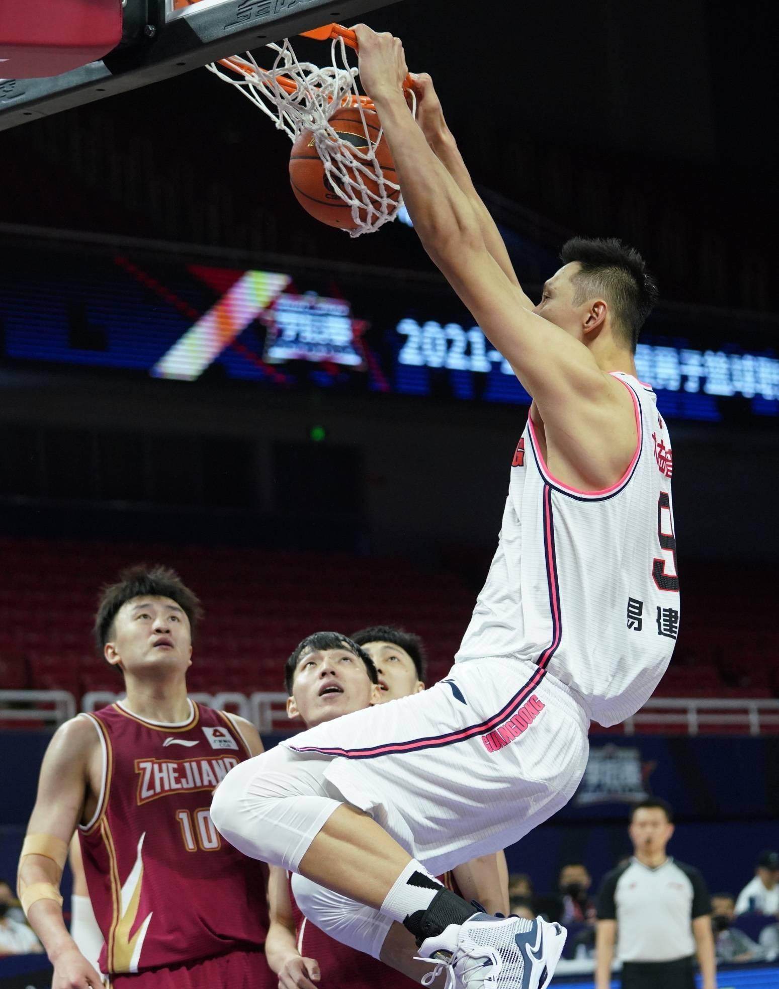 开云体育官网-中国男篮翻盘火箭，浓眉高光表现的简单介绍