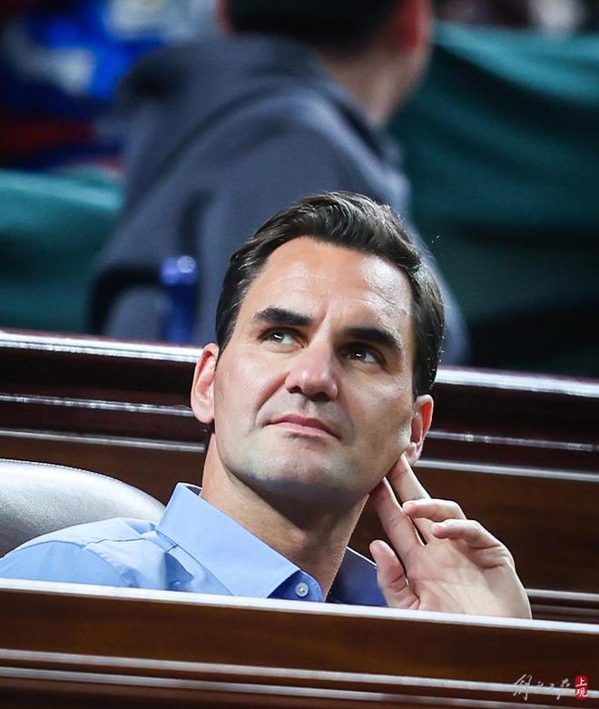 美国网球队险胜英国网球队，费德勒送出助攻的简单介绍