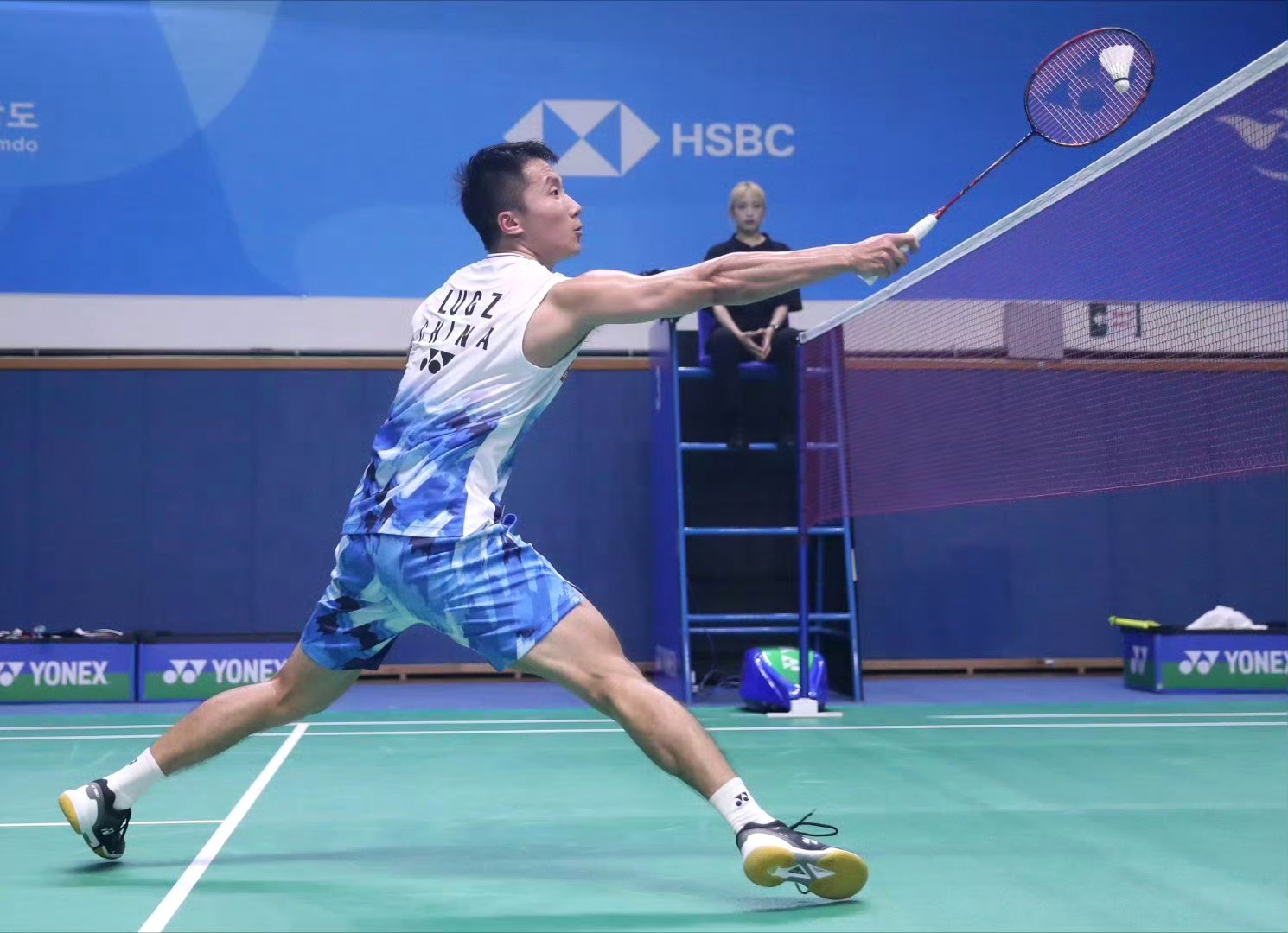 韩国羽毛球队力克丹麦羽毛球队，谌龙制霸全场的简单介绍