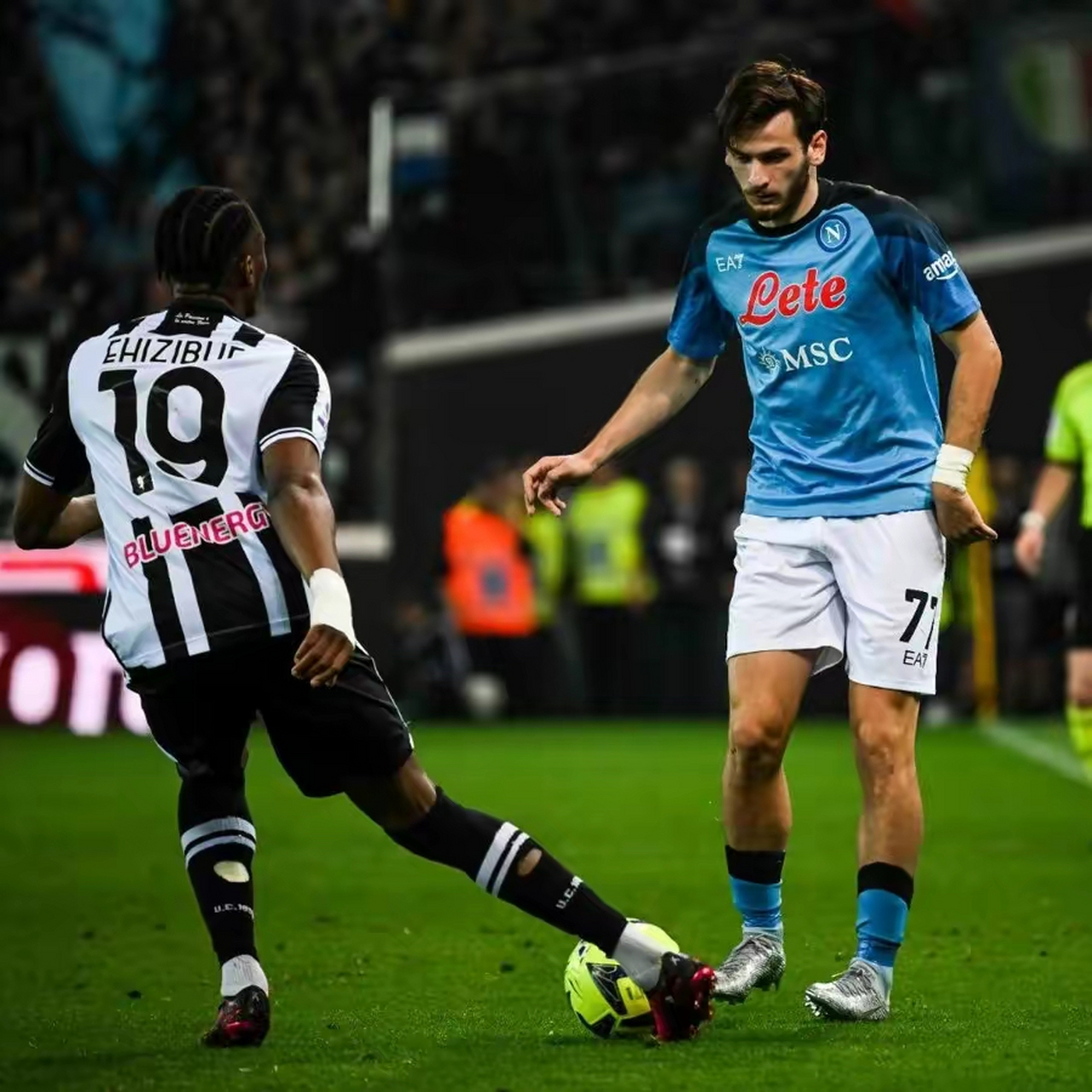 包含那不勒斯攻守俱佳，客场击败对手显威武的词条