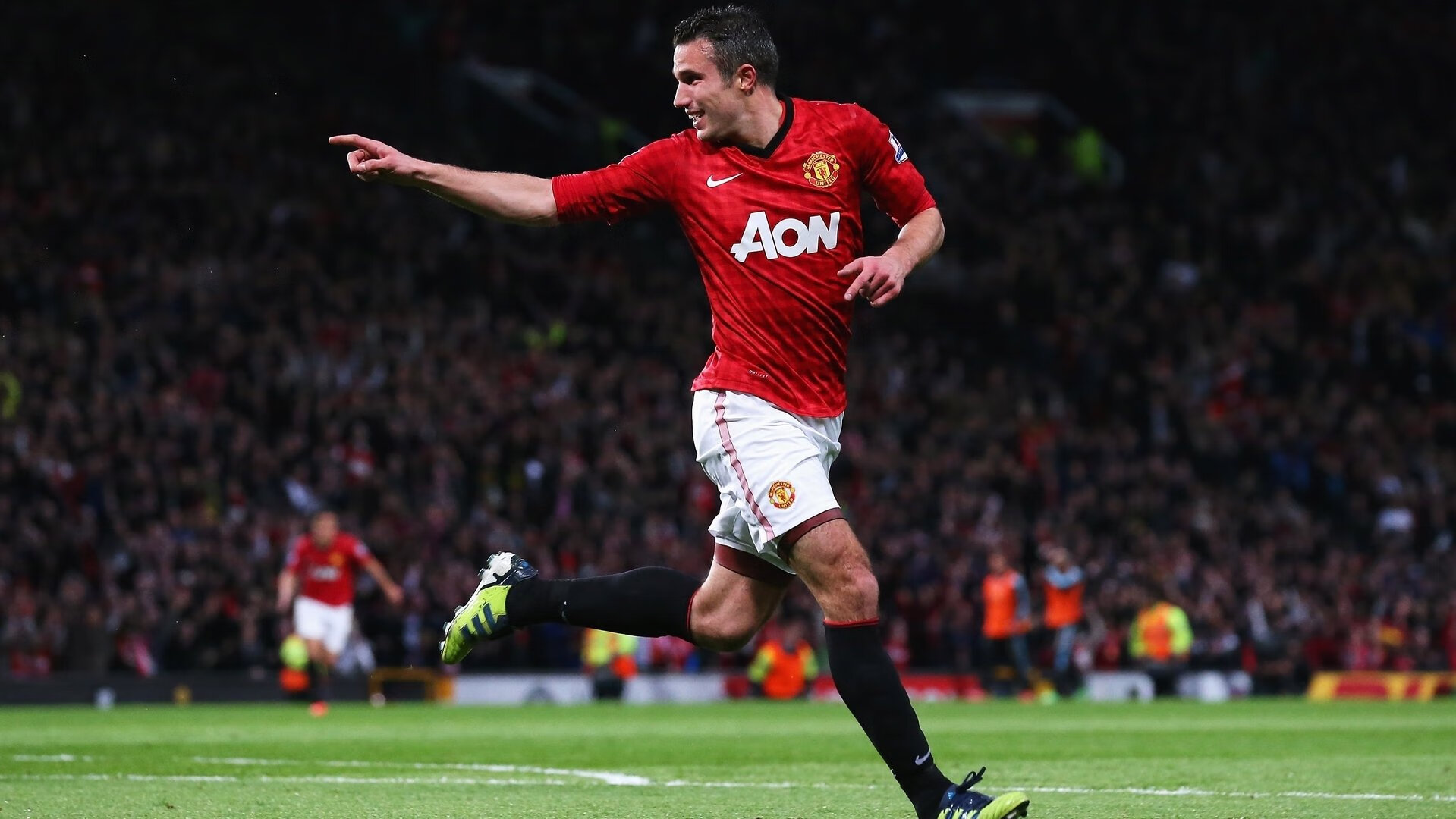 开云官方app入口-孤星掌舵，乔治如何一手掌控季后赛之夜的命运齿轮